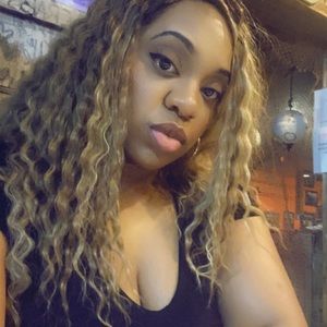 Meet your Posher, Kindra